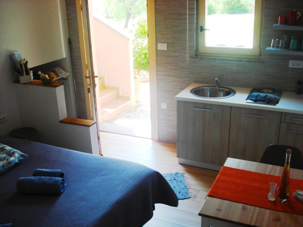 Studio Apartment Md Roč Exterior foto
