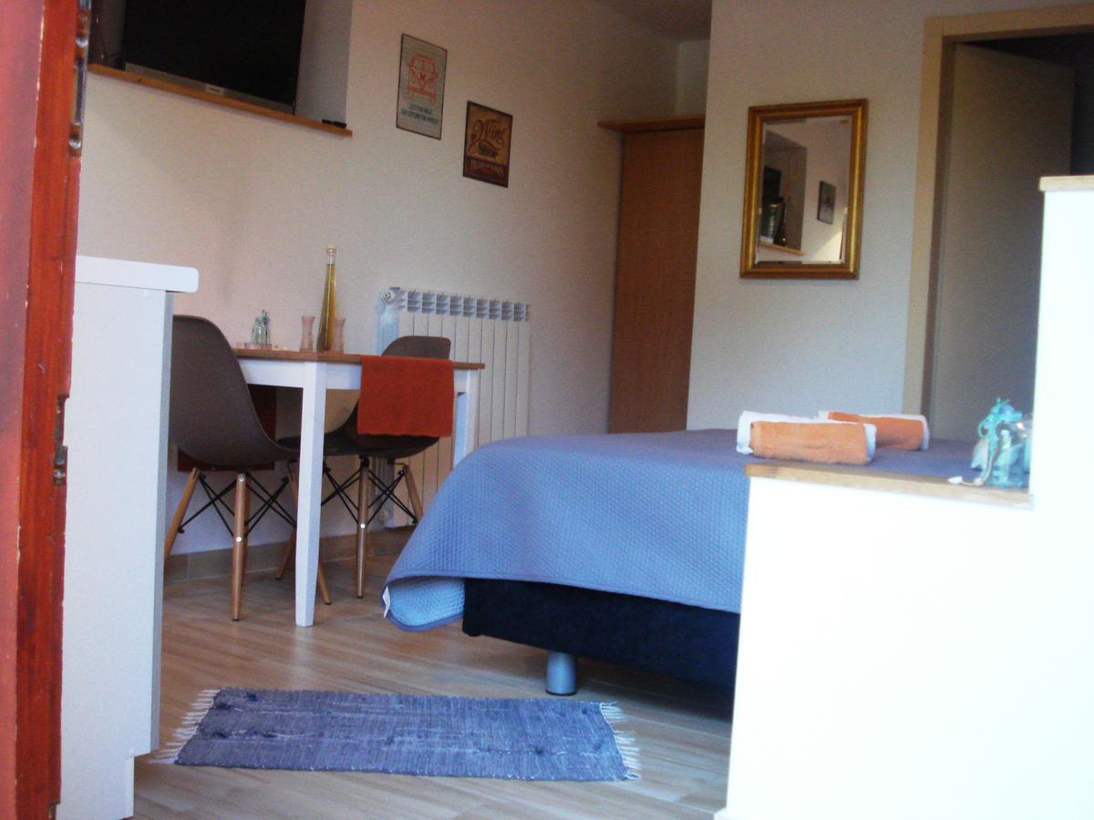 Studio Apartment Md Roč Exterior foto